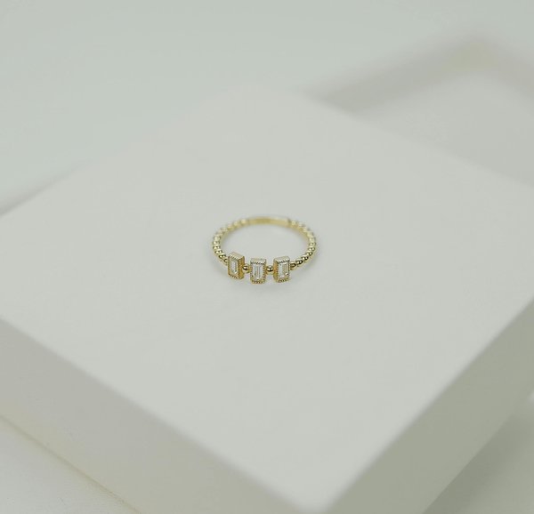 Bague pour femme : la touche finale à votre style unique